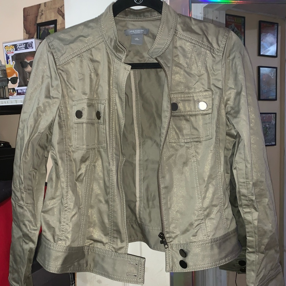 Metallic jacket